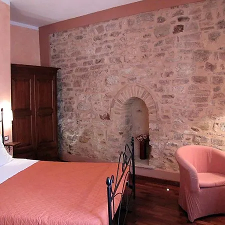 La Luna Nel Borgo بيت ضيافة 3*