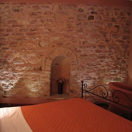 Pensjonat La Luna Nel Borgo Spello