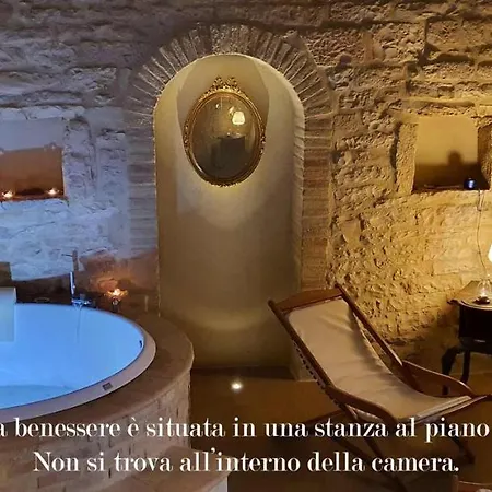 La Luna Nel Borgo بيت ضيافة 3*